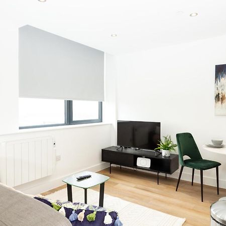 Stylish Studio Apt Overlooking Old Trafford Manchester Eksteriør bilde