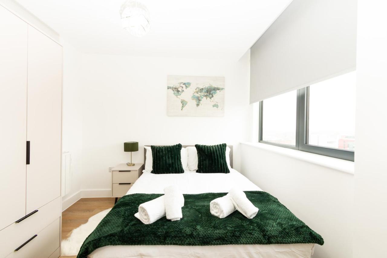 Stylish Studio Apt Overlooking Old Trafford Manchester Eksteriør bilde