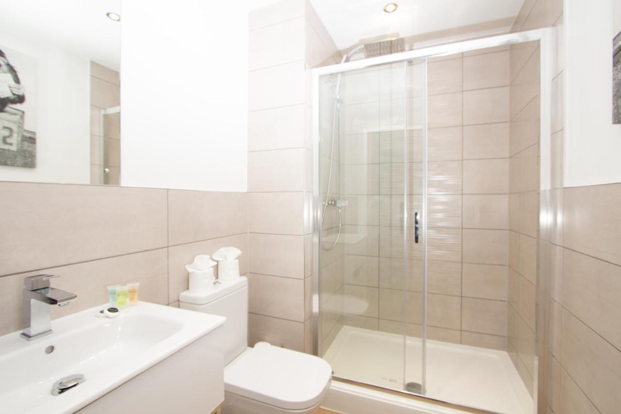 Stylish Studio Apt Overlooking Old Trafford Manchester Eksteriør bilde
