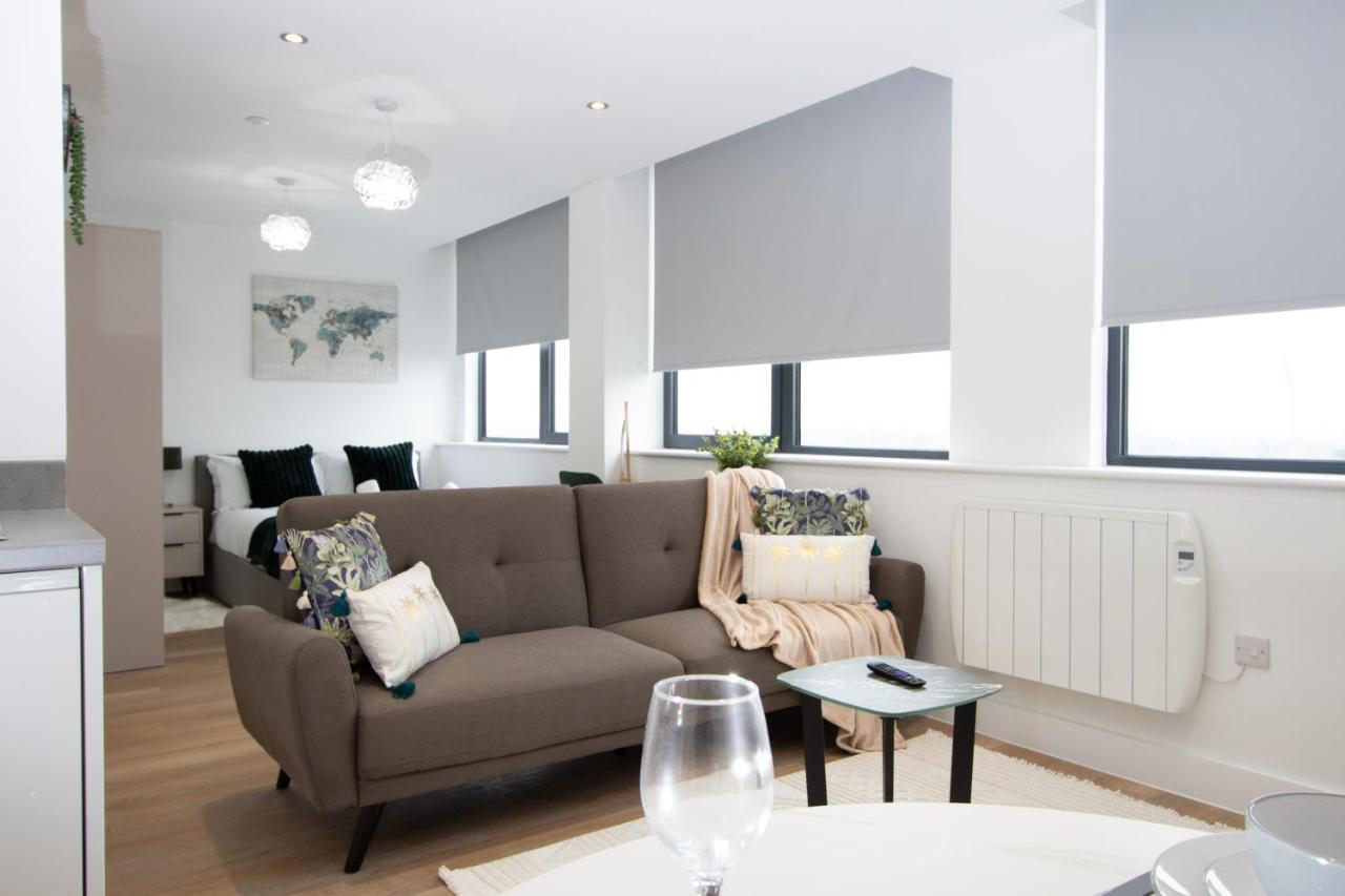 Stylish Studio Apt Overlooking Old Trafford Manchester Eksteriør bilde