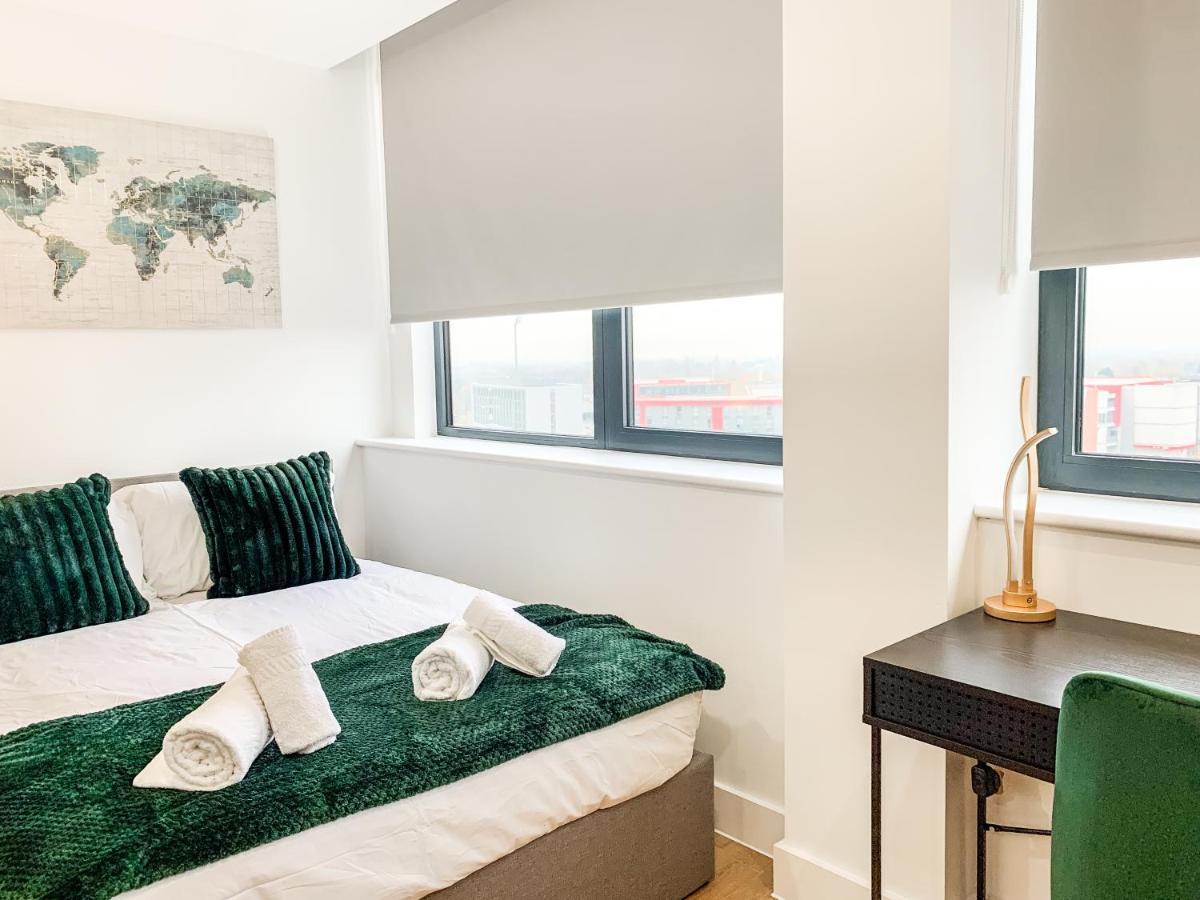 Stylish Studio Apt Overlooking Old Trafford Manchester Eksteriør bilde
