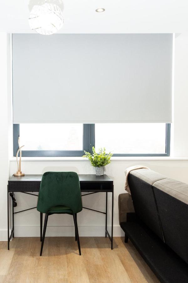 Stylish Studio Apt Overlooking Old Trafford Manchester Eksteriør bilde