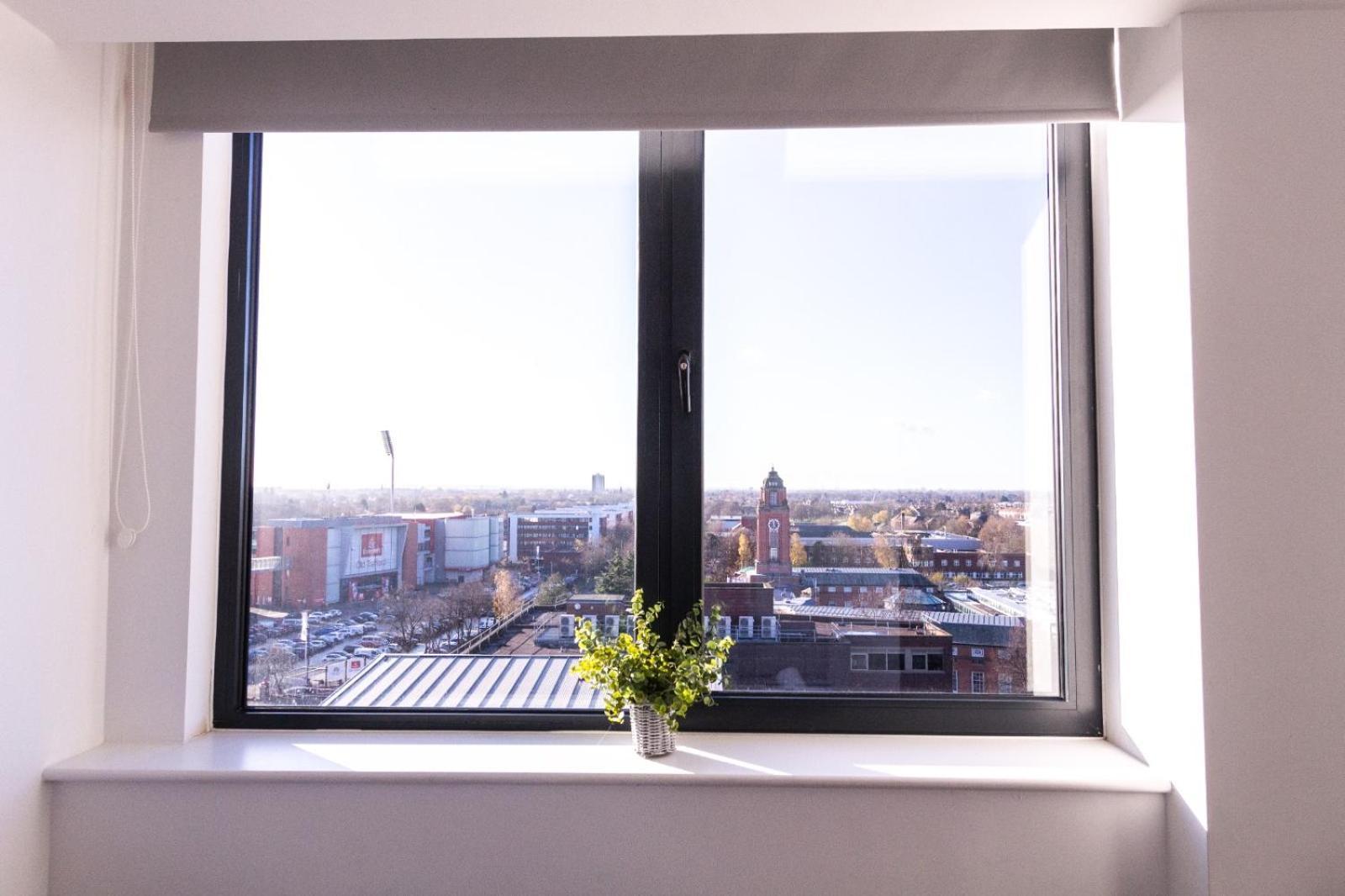 Stylish Studio Apt Overlooking Old Trafford Manchester Eksteriør bilde